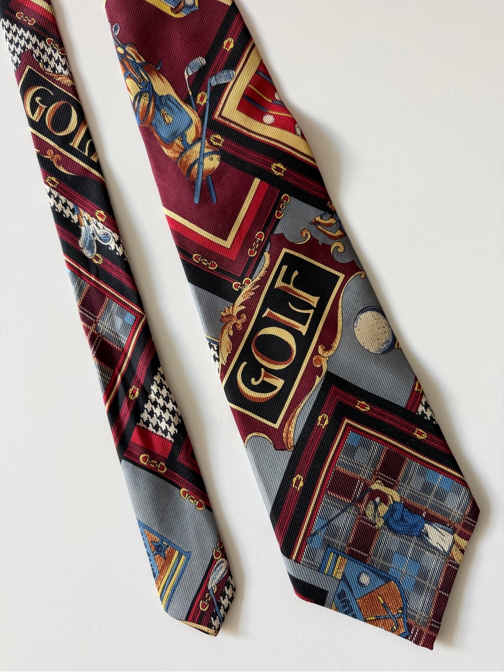 Leo Chevalier	Vintage Golf Print Hounstooth Plaid Tartan Horsebit 100% Silk Tie
